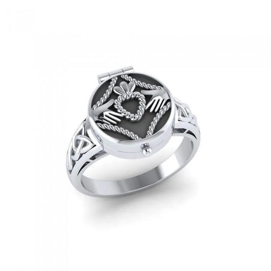 The Classic Beauty of the Sterling Silver Poison Ring in Irish Claddagh Jewelry Dropshipping