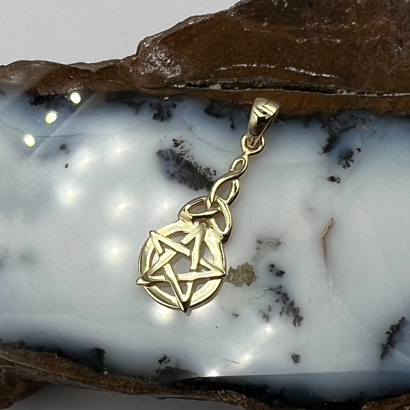 14K Yellow Gold Pentagram Pentacle Pendant GTP1359