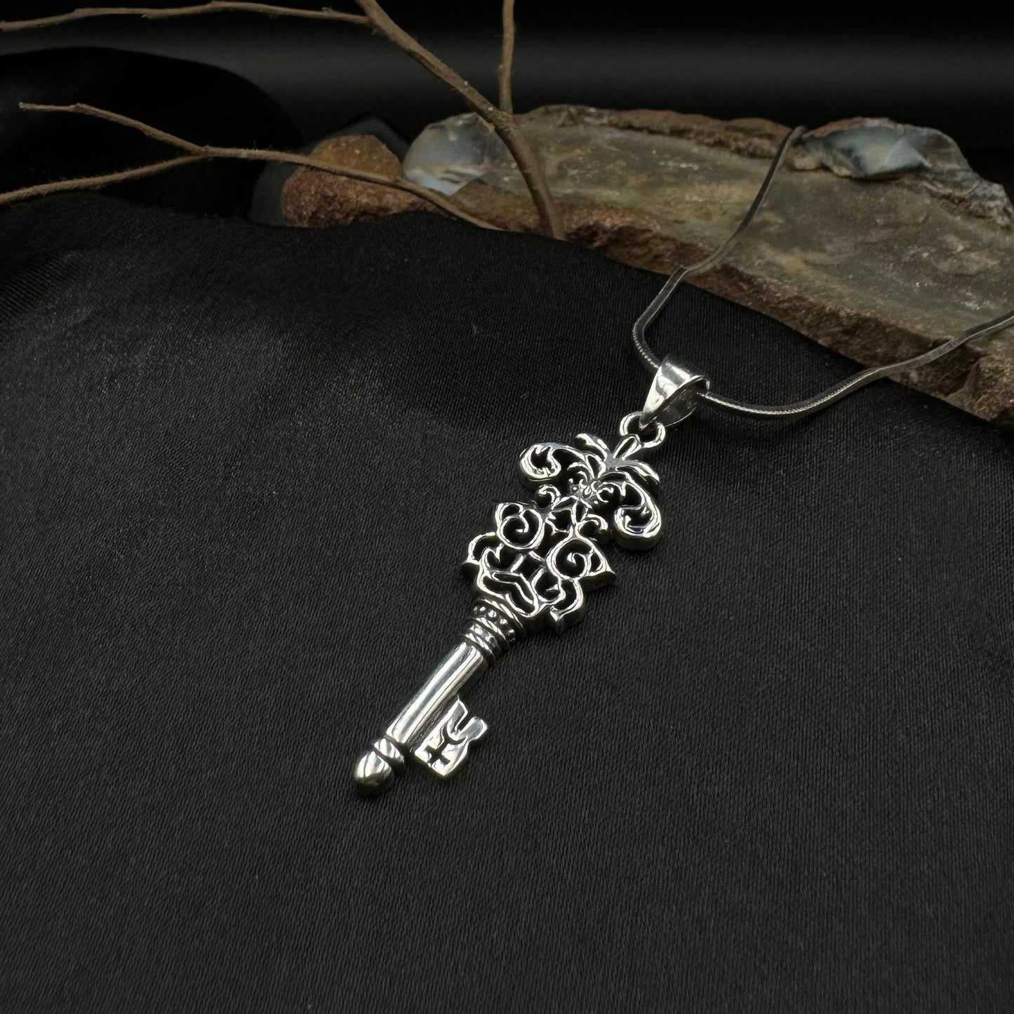 Key of Knowledge Silver Celtic Pendant TPD487