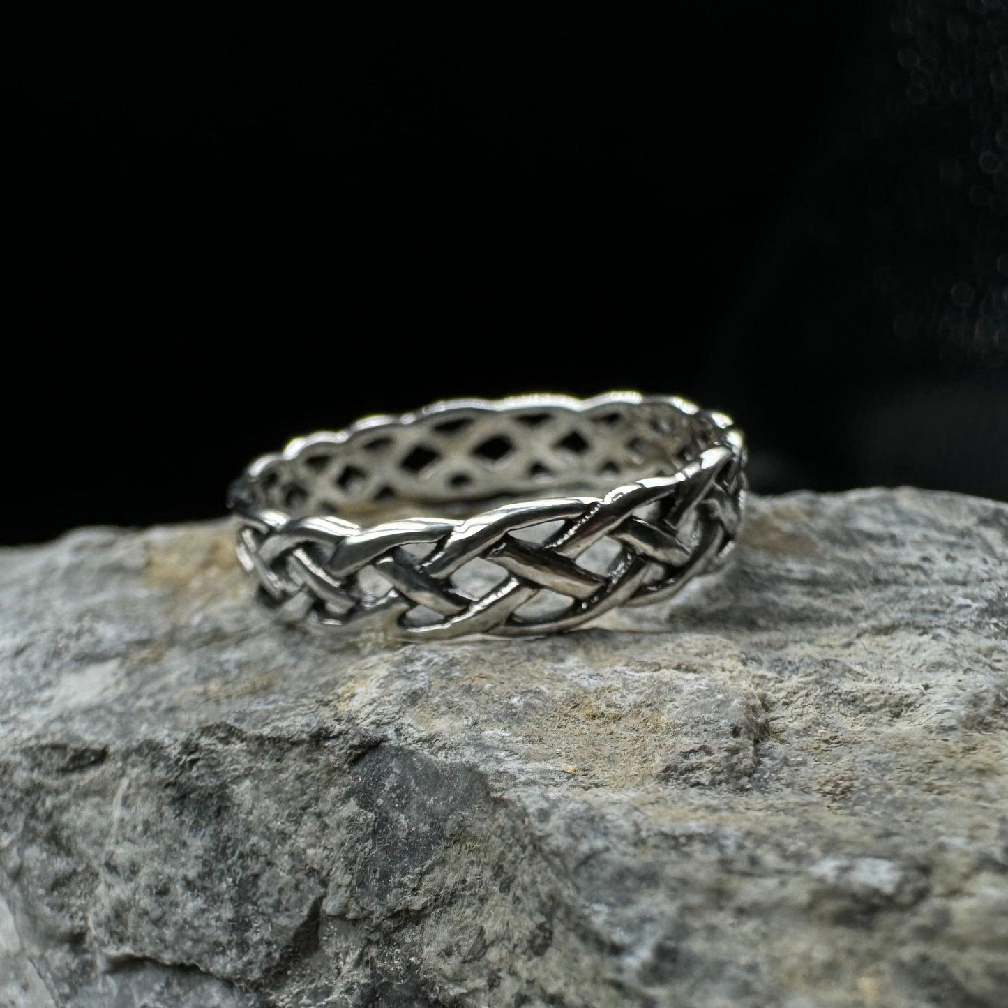 Hollow Celtic Sterling Silver Band Ring TRI071