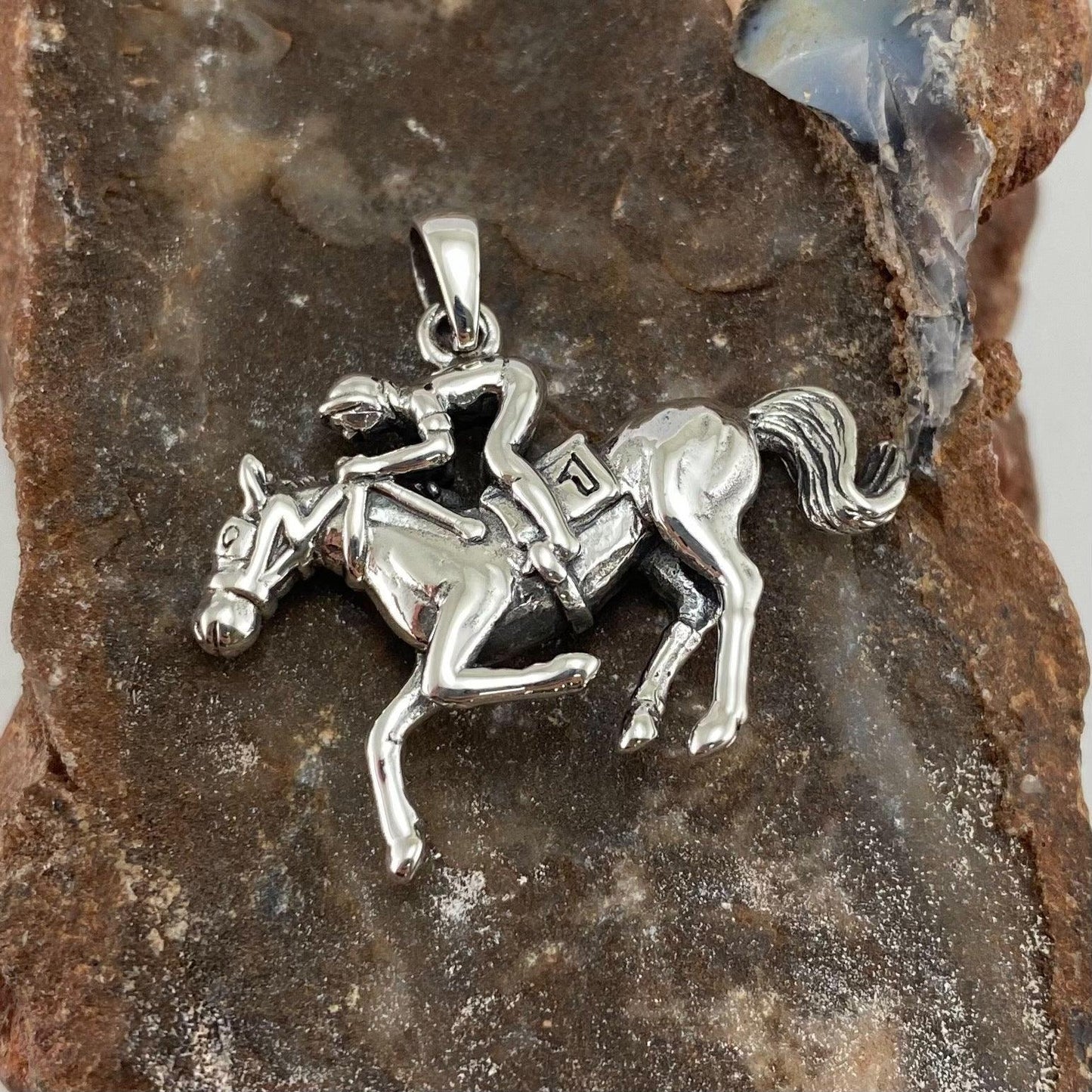 Horse racing Silver Pendant TPD5824 - peterstone.dropshipping