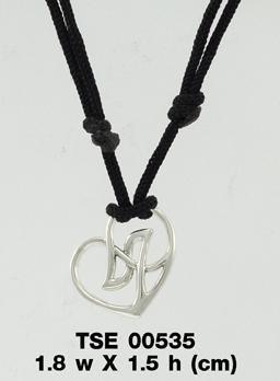 A love to last Sterling Silver Jewelry Celtic Heart Pendant with Nylon Cord Set TSE535 - peterstone.dropshipping